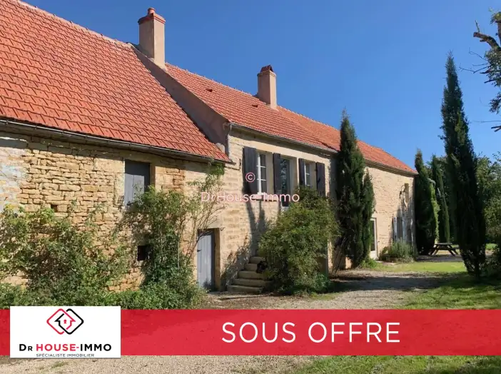 Maison 4 pièces de 104 m² - Vignol (58190)