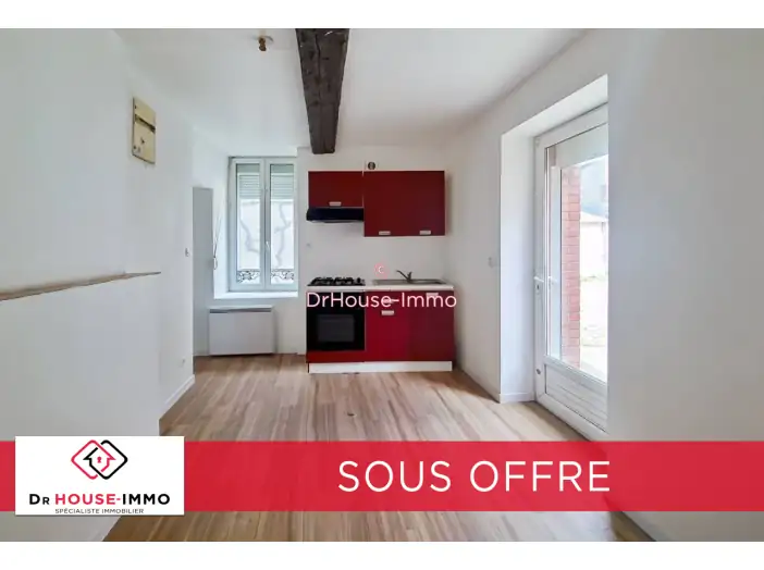 Immeuble 12 pièces de 235 m² - Avesnes-sur-Helpe (59440)