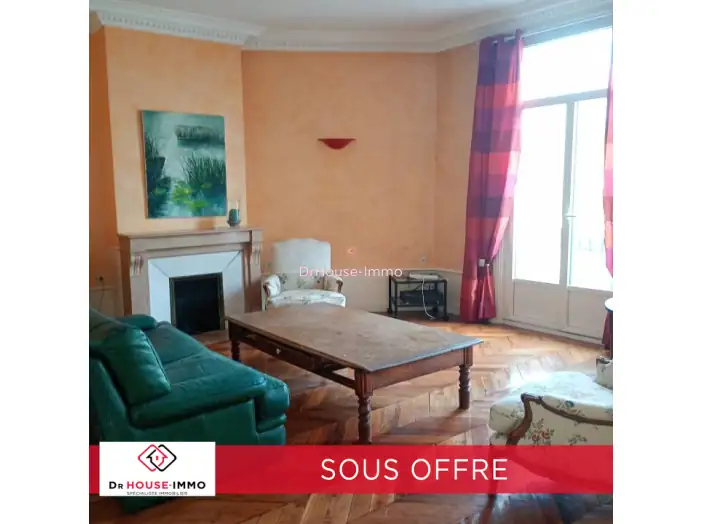 Appartement 7 pièces de 211 m² - Le Puy-en-Velay (43000)