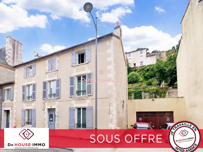 Maison 10 pièces de 309 m² - Poitiers (86000)