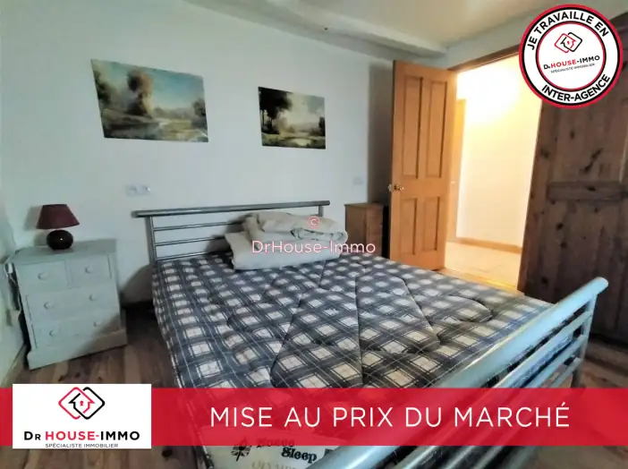 Maison 9 pièces de 203 m² - Rouillé (86480)