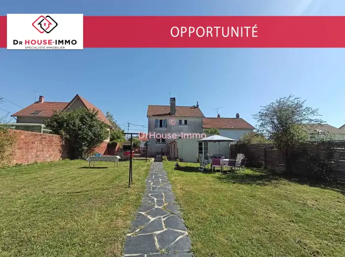 Maison 8 pièces de 150 m² - Mortcerf (77163)