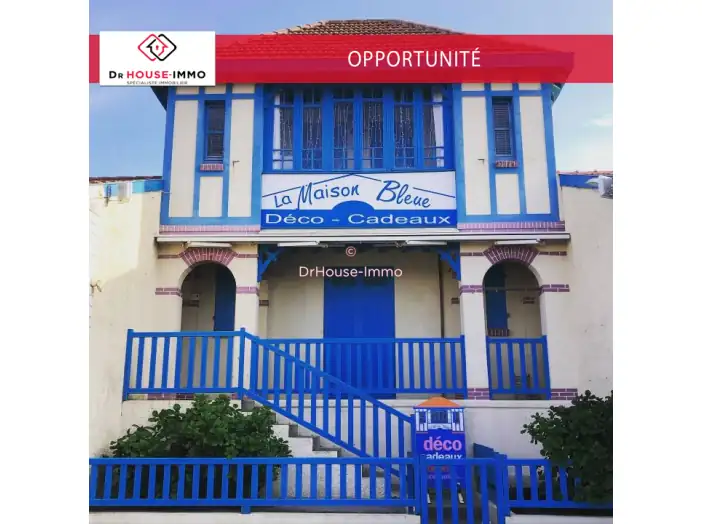 Commerce de 100 m² - Lacanau (33680)