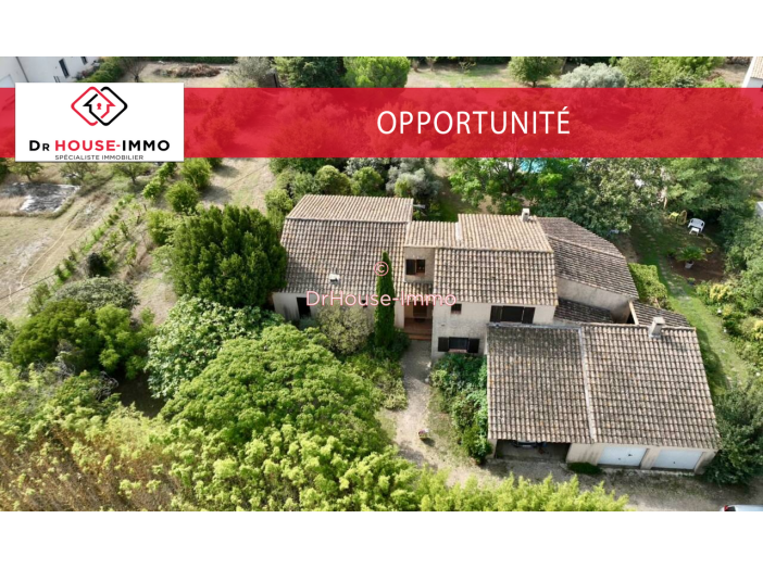 Maison 7 pièces de 228 m² - Vauvert (30600)