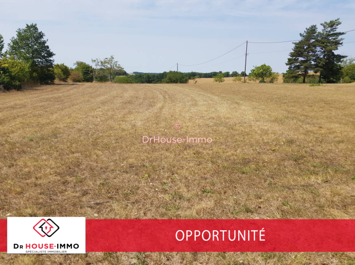 Terrain de 4 338 m² - Verteillac (24320)