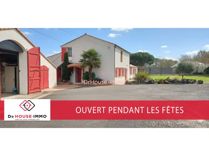 Maison 8 pièces de 210 m² - Commequiers (85220)