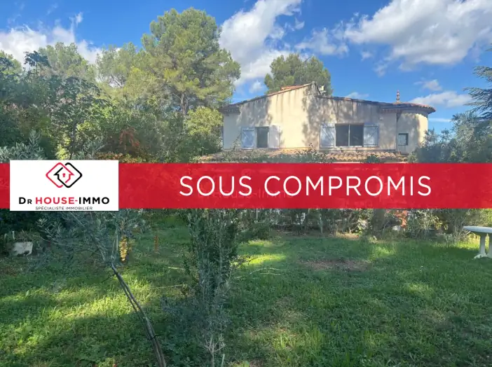 Maison 6 pièces de 212 m² - Velaux (13880)