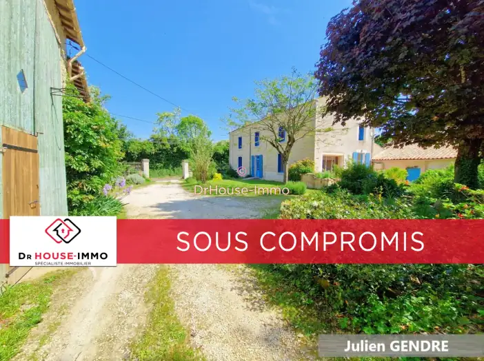 Maison 7 pièces de 171 m² - Aigondigné (79370)