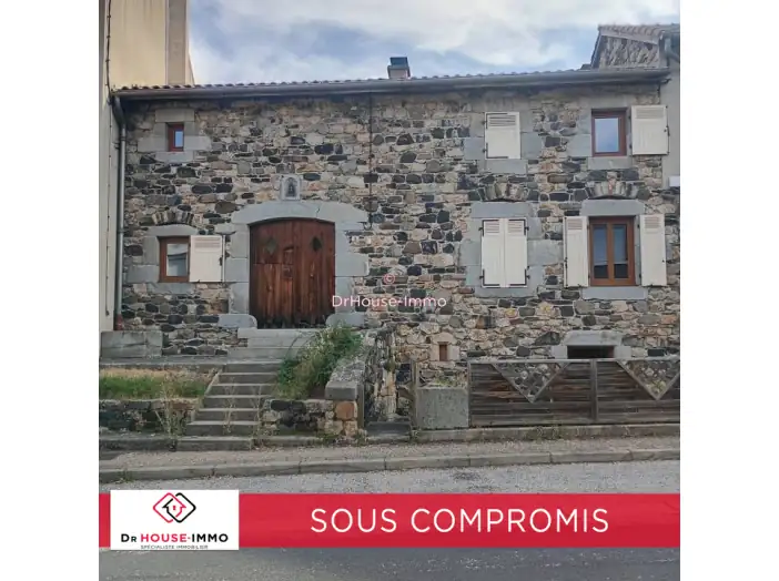 Maison 8 pièces de 185 m² - Laussonne (43150)