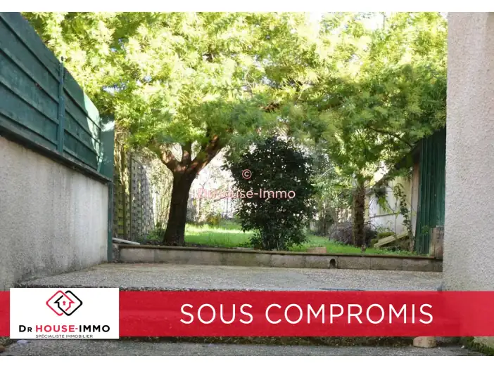Maison 5 pièces de 105 m² - La Réole (33190)