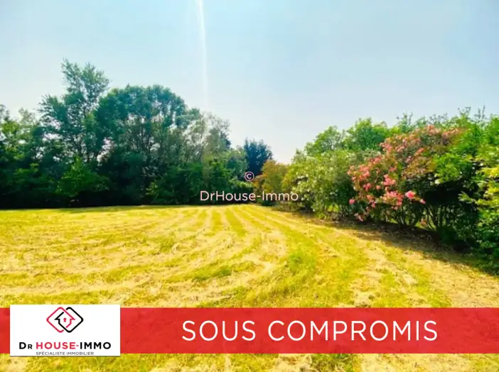 Terrain de 1 200 m² - Uzès (30700)