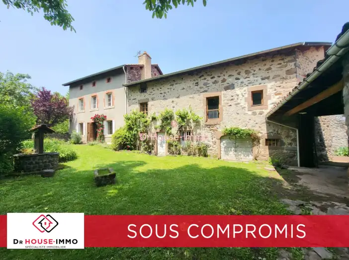 Maison 9 pièces de 182 m² - Saint-Vidal (43320)