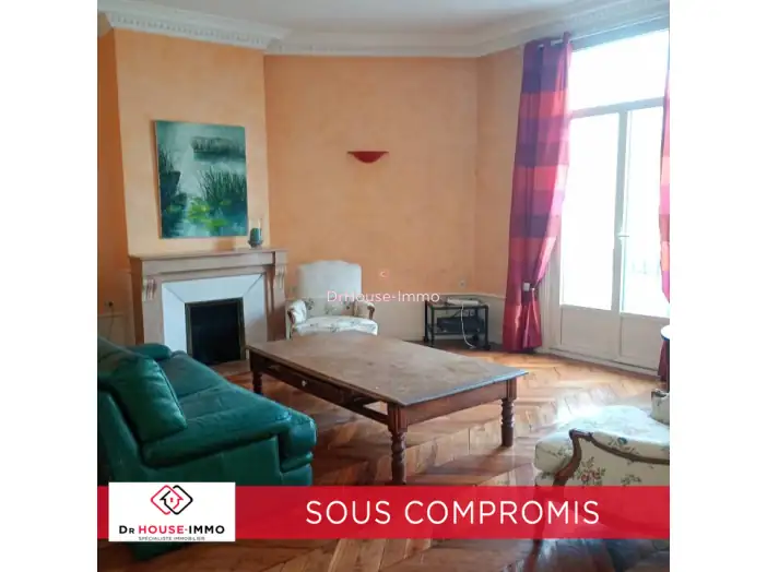 Appartement 7 pièces de 211 m² - Le Puy-en-Velay (43000)