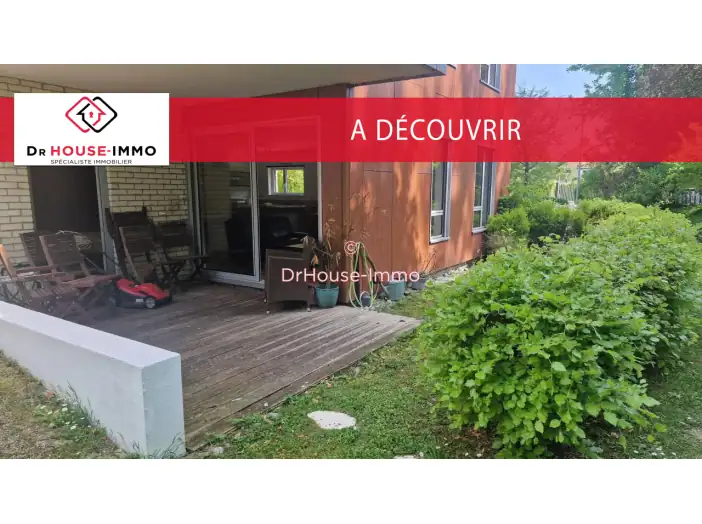 Appartement 3 pièces de 81 m² - Villeneuve-d'Ascq (59650)