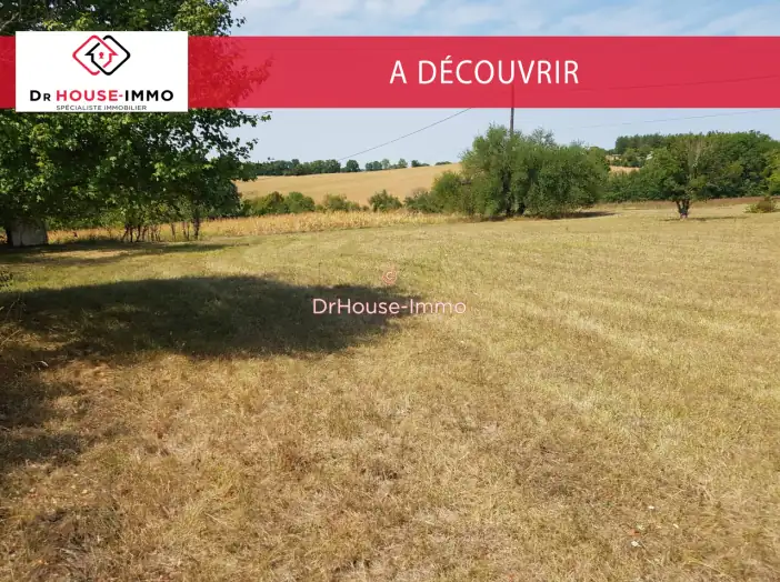 Terrain de 4 338 m² - Verteillac (24320)