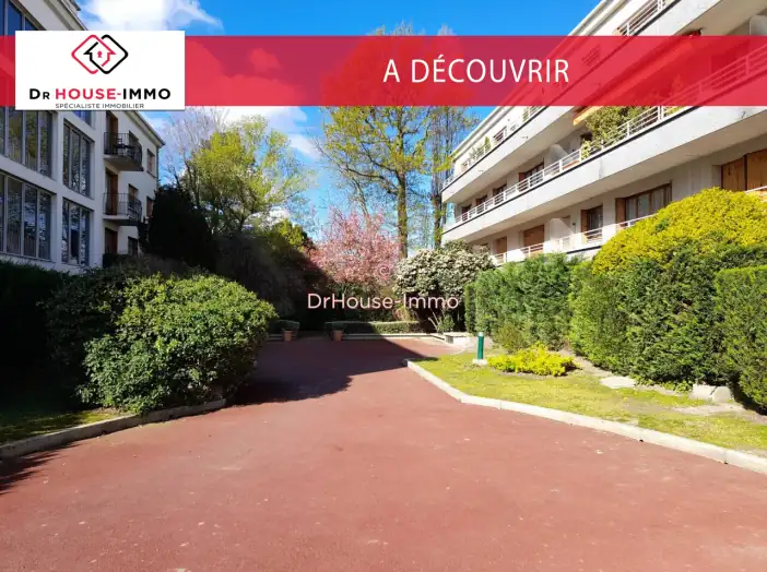 Appartement 5 pièces de 118 m² - Le Raincy (93340)