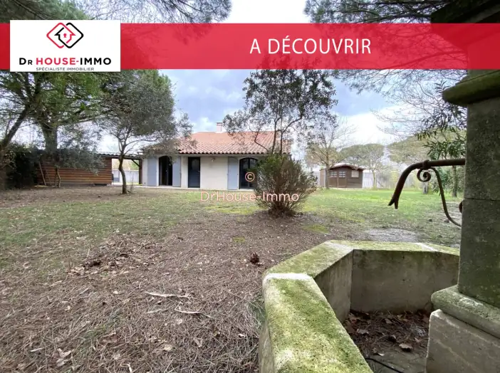 Maison 4 pièces de 103 m² - Saintes-Maries-de-la-Mer (13460)