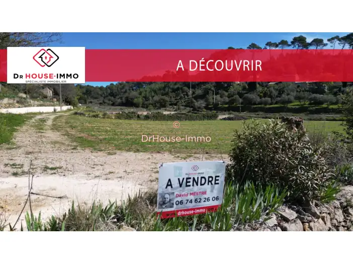 Terrain de 1 261 m² - Cotignac (83570)
