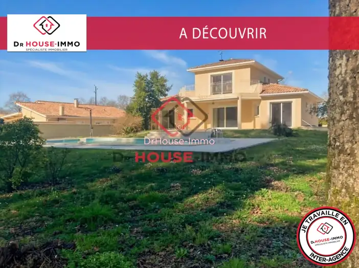 Maison 8 pièces de 230 m² - Portets (33640)