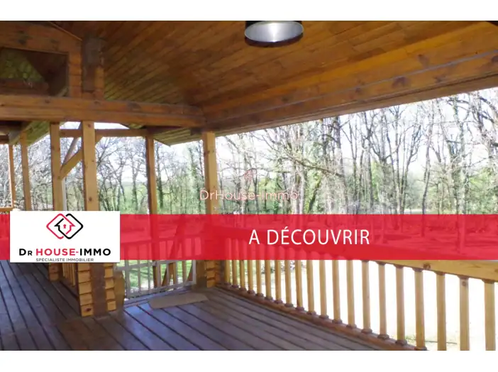 Maison 9 pièces de 270 m² - Autoire (46400)