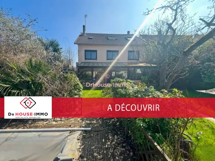 Maison 7 pièces de 221 m² - Courtry (77181)