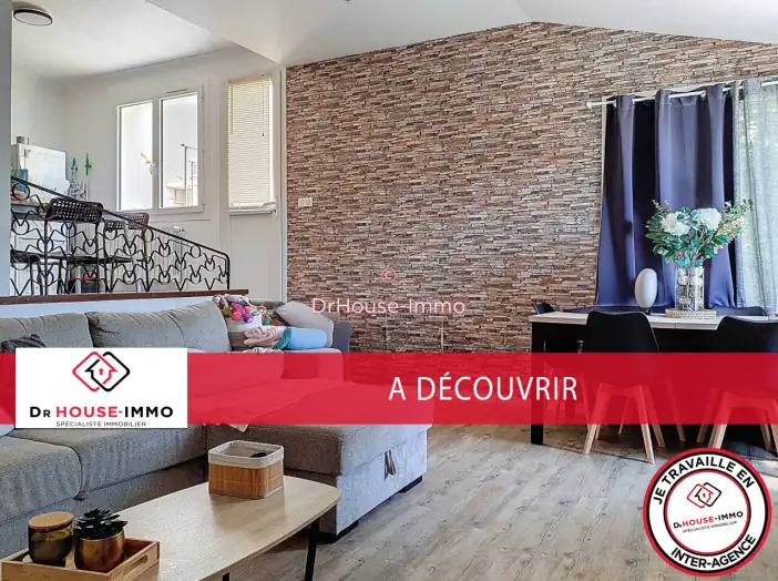 Maison 5 pièces de 200 m² - Saint-Céré (46400)