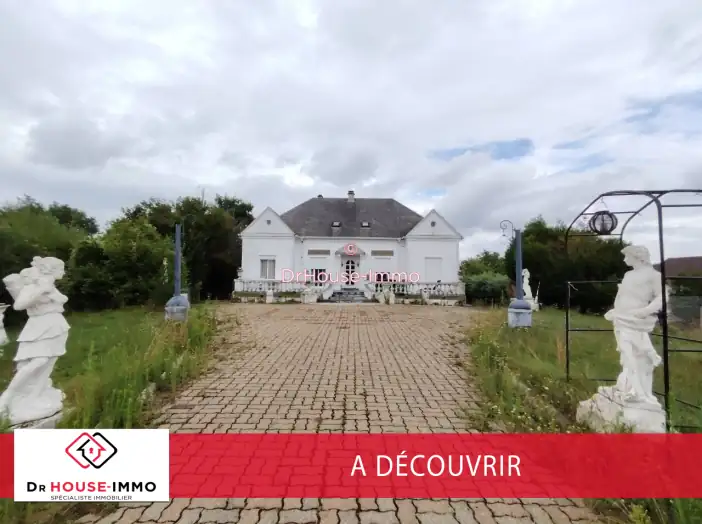 Maison 10 pièces de 240 m² - Ferrières-en-Gâtinais (45210)