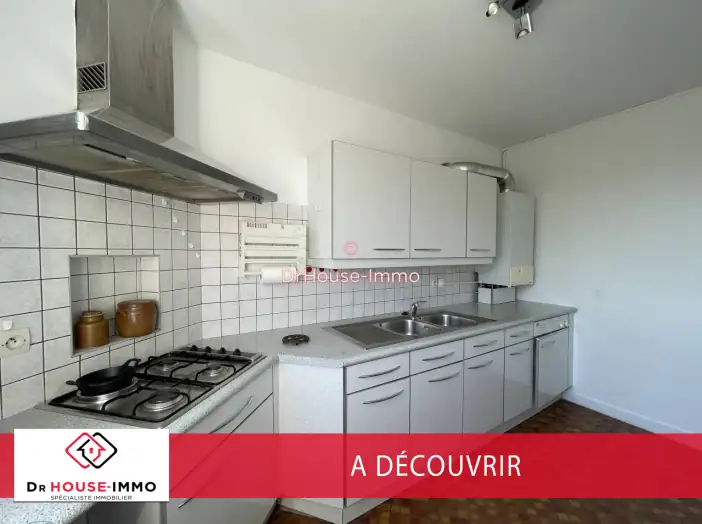 Appartement 4 pièces de 95 m² - Cosne-Cours-sur-Loire (58200)