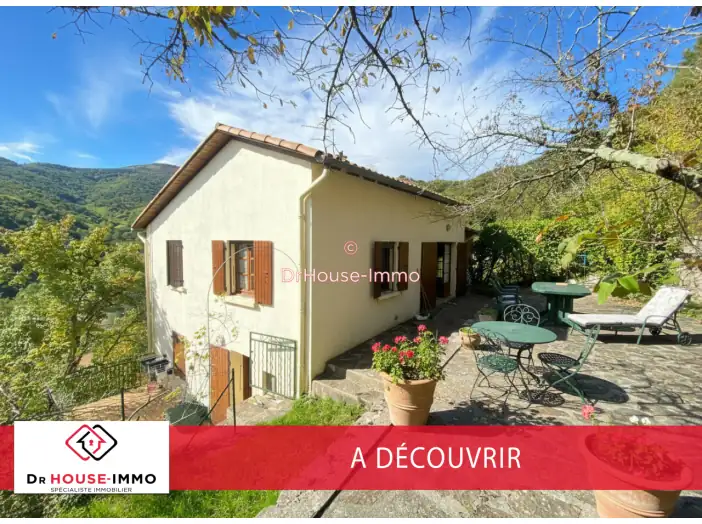 Maison 5 pièces de 99 m² - Burzet (07450)