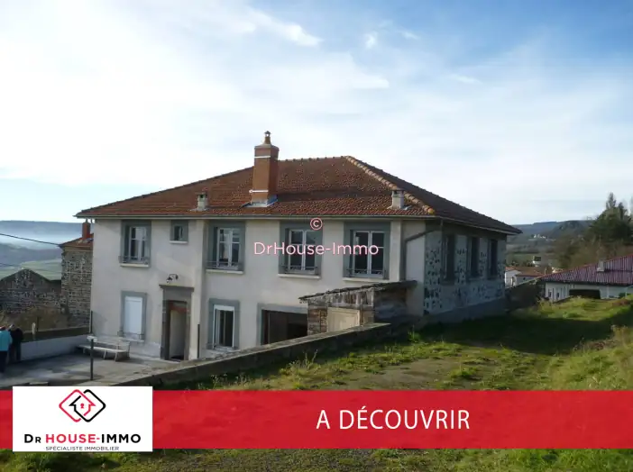 Immeuble 7 pièces de 180 m² - Solignat (63500)