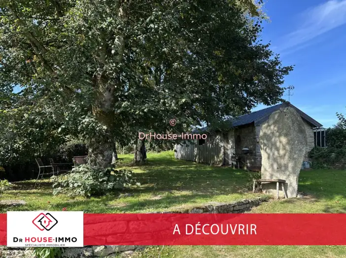 Maison 6 pièces de 162 m² - Guéhenno (56420)