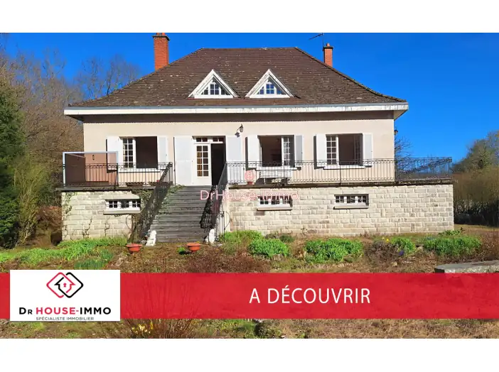 Maison 7 pièces de 161 m² - Ambert (63600)