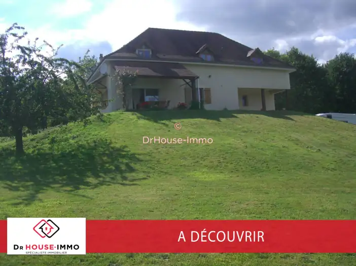 Maison 7 pièces de 185 m² - Mareuil (24340)