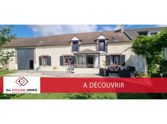 Maison 8 pièces de 125 m² - Corquilleroy (45120)