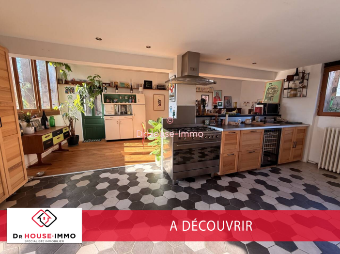 Maison de 214m² - 9 pièces
