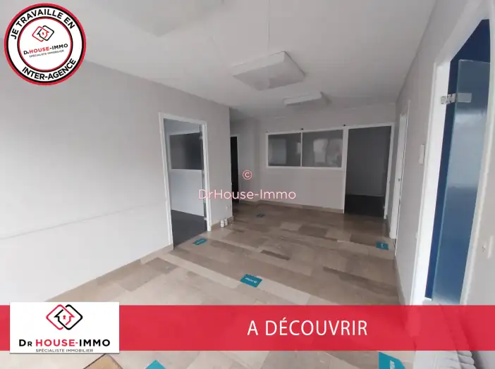 Bureau 5 pièces de 89 m² - Béthune (62400)