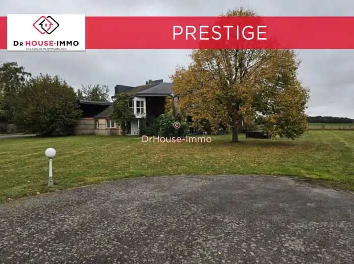 Maison 11 pièces de 320 m² - Étrépagny (27150)