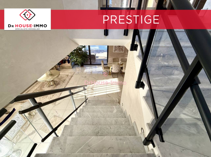 Maison de 235m² - 6 pièces