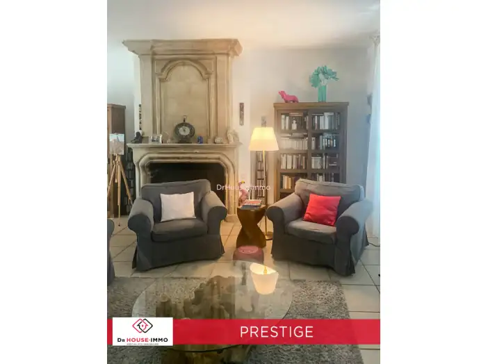 Maison 8 pièces de 259 m² - Châtellerault (86100)