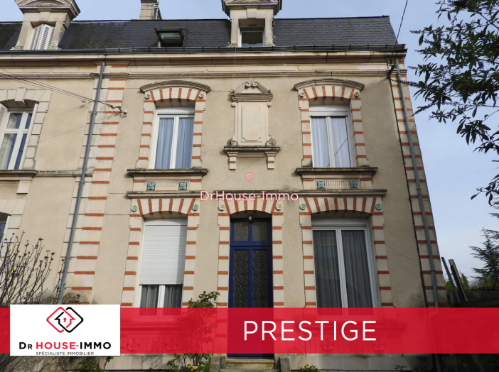 Maison 9 pièces de 174 m² - Poitiers (86000)
