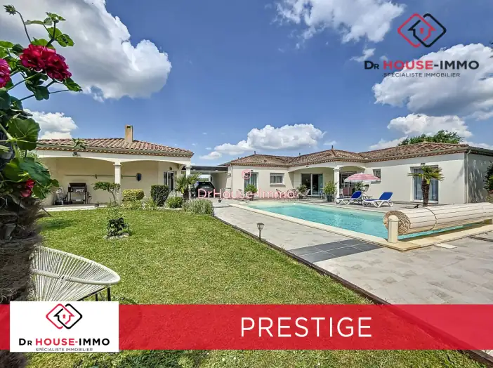 Maison 5 pièces de 140 m² - Saint-Léon-sur-l'Isle (24110)