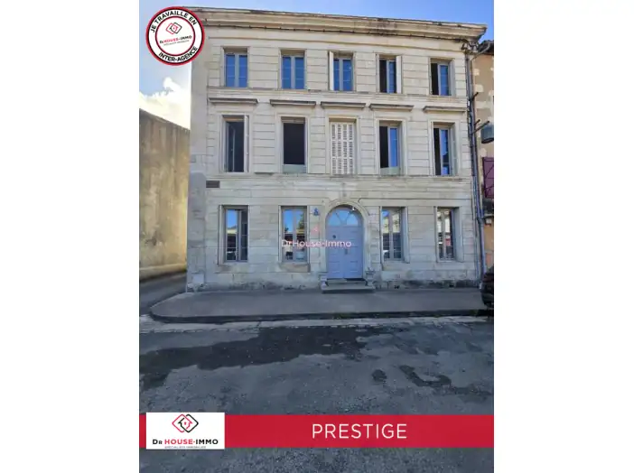 Maison 13 pièces de 465 m² - La Mothe-Saint-Héray (79800)
