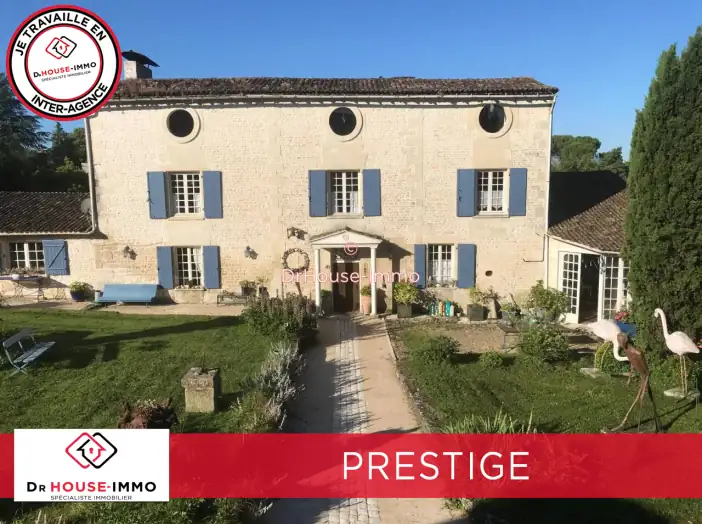 Maison 10 pièces de 279 m² - La Crèche (79260)