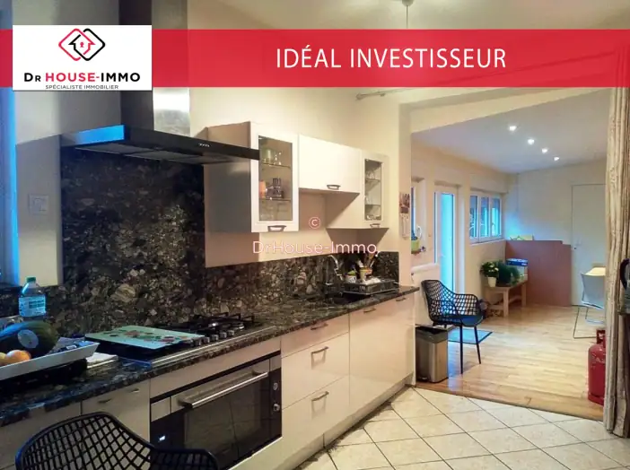 Maison 14 pièces de 227 m² - Valenciennes (59300)