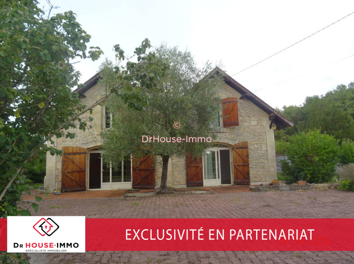 Maison 10 pièces de 240 m² - Saint-André-de-Cubzac (33240)