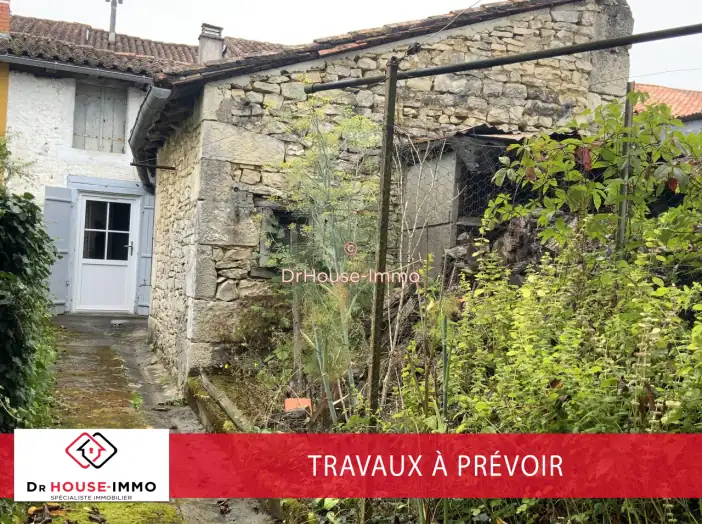 Maison 5 pièces de 105 m² - Saint-Claud (16450)