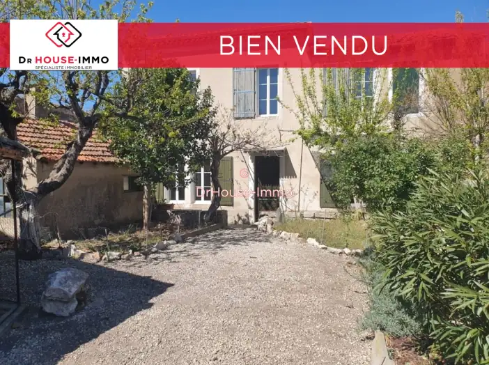 Maison 3 pièces de 120 m² - Saint-Rémy-de-Provence (13210)