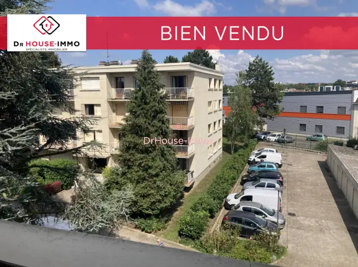 Appartement 1 pièce de 25 m² - Groslay (95410)