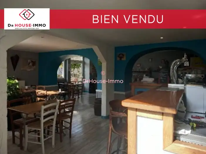 Commerce 6 pièces de 110 m² - Gout-Rossignol (24320)