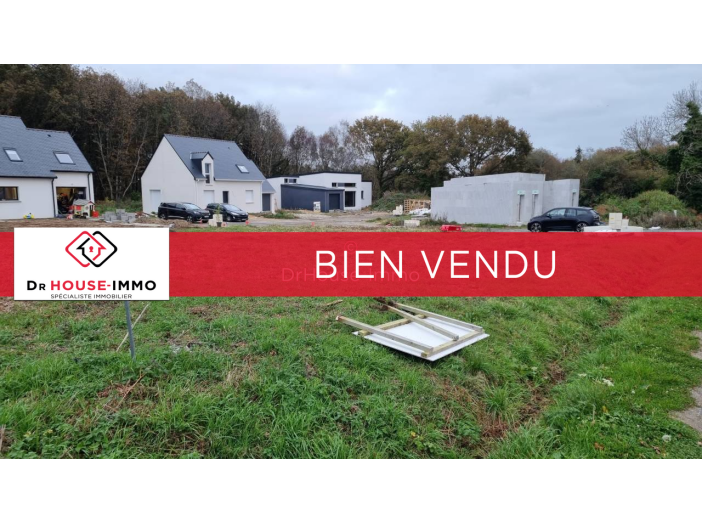 Terrain de 651m²